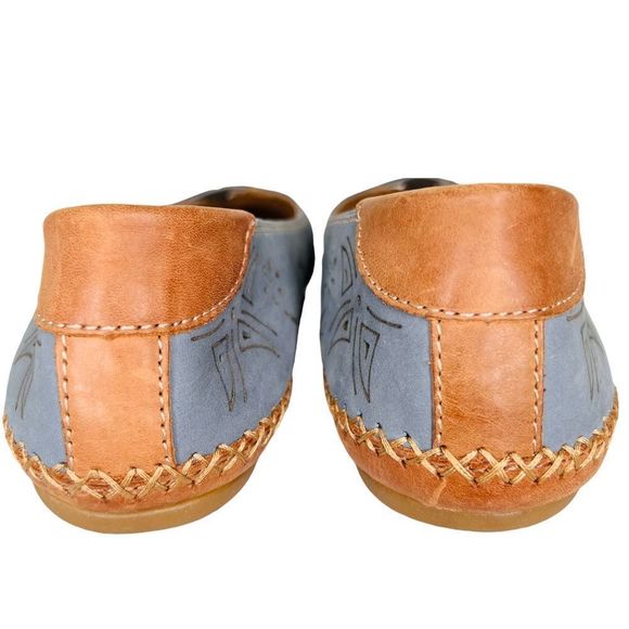 Born CONCEPTS b.o.c Women's Poha Leather Slip-On Flat Loafer Blue 8.5 EUC - Picture 11 of 13
